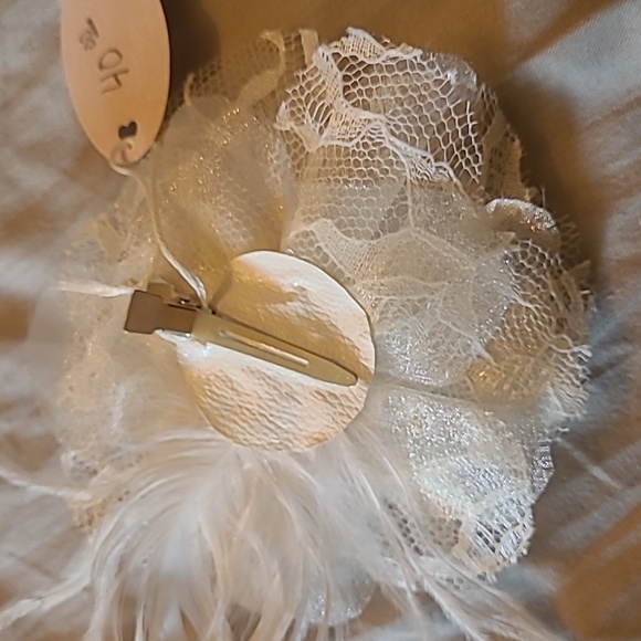 BRIDAL HAIR PIECE - Picture 4 of 4